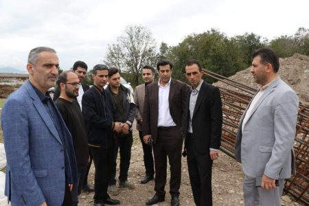 بازدید شهردار لاهیجان از پروژه احداث پل