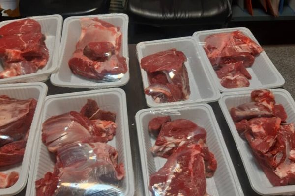 توزیع ۱۳ تُن گوشت بین مددجویان کمیته امداد گیلان گیلان